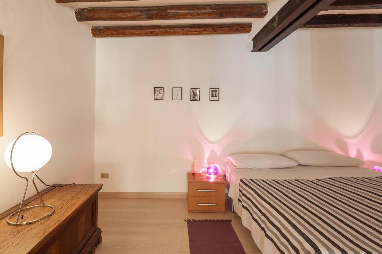 Appartamento Ai Salici Verona Bagian luar foto
